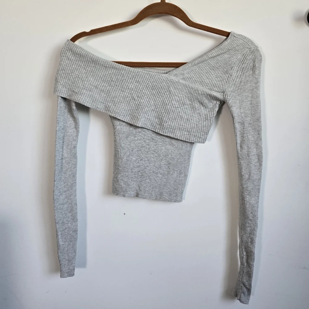 Off Shoulder Ribbed Top - Picture 3 of 3